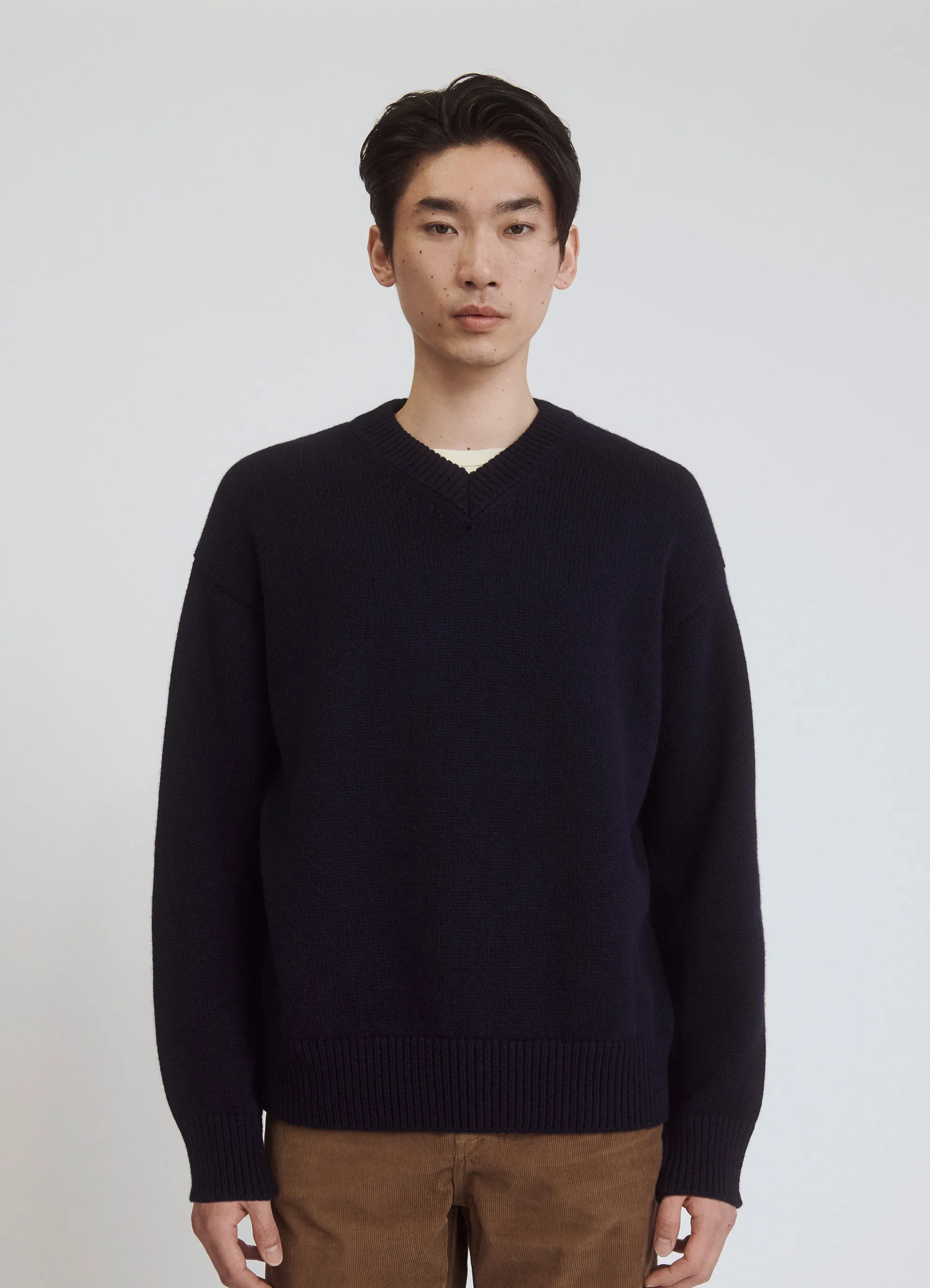 Mens Balla Slouch V-Neck in Dark Navy