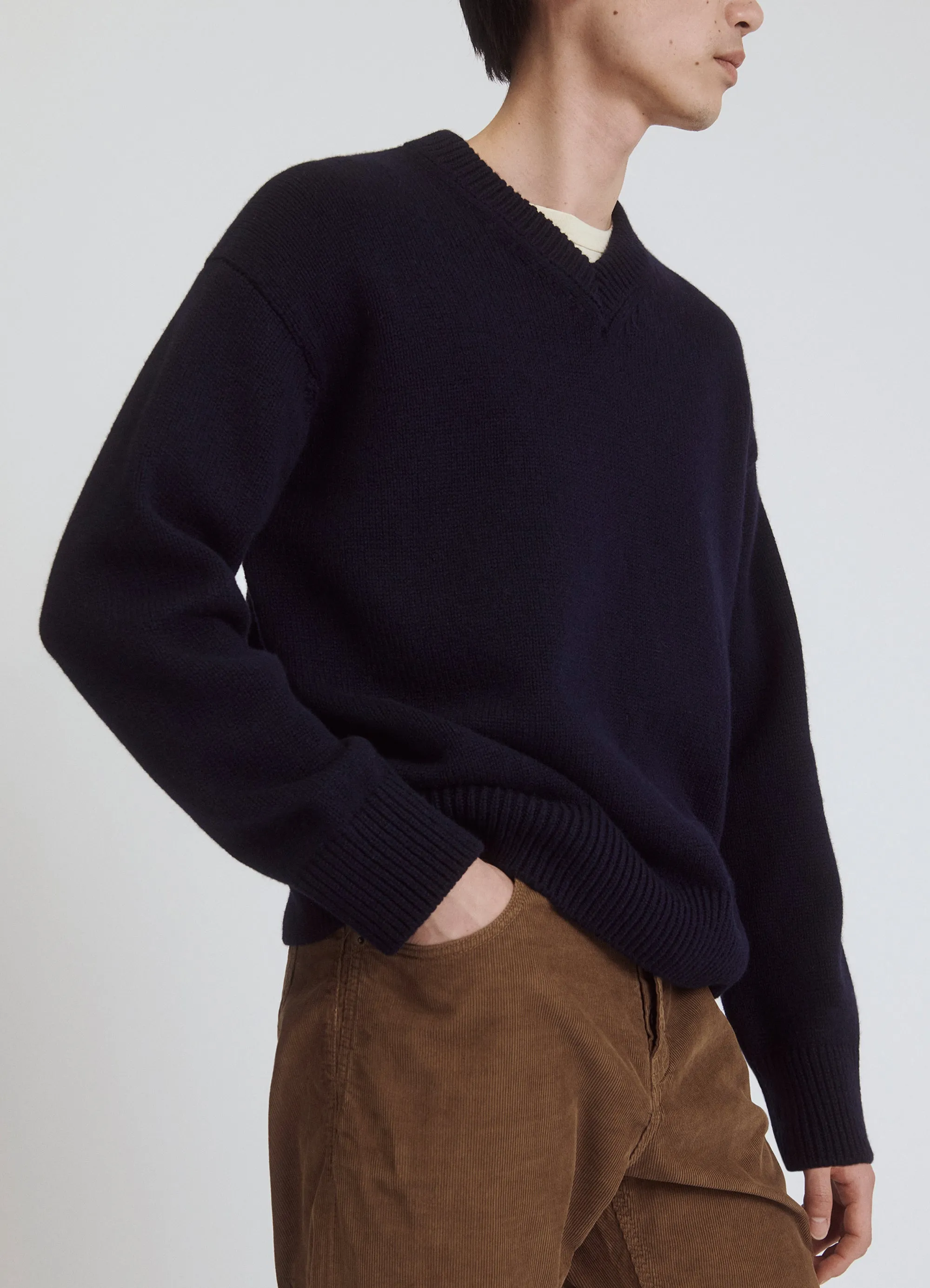 Mens Balla Slouch V-Neck in Dark Navy