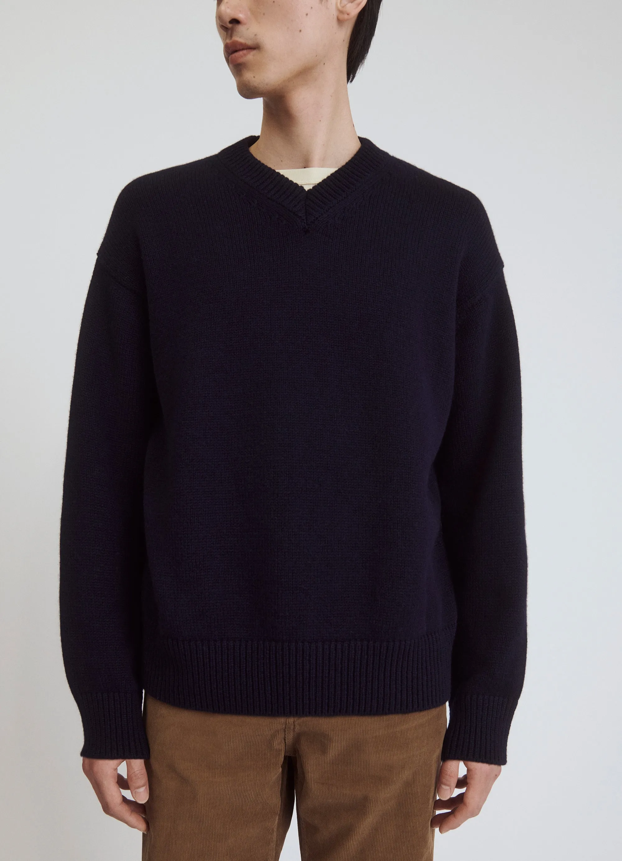 Mens Balla Slouch V-Neck in Dark Navy