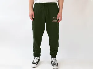 SUPPLEMENT TRACK PANT. HUNTER GREEN