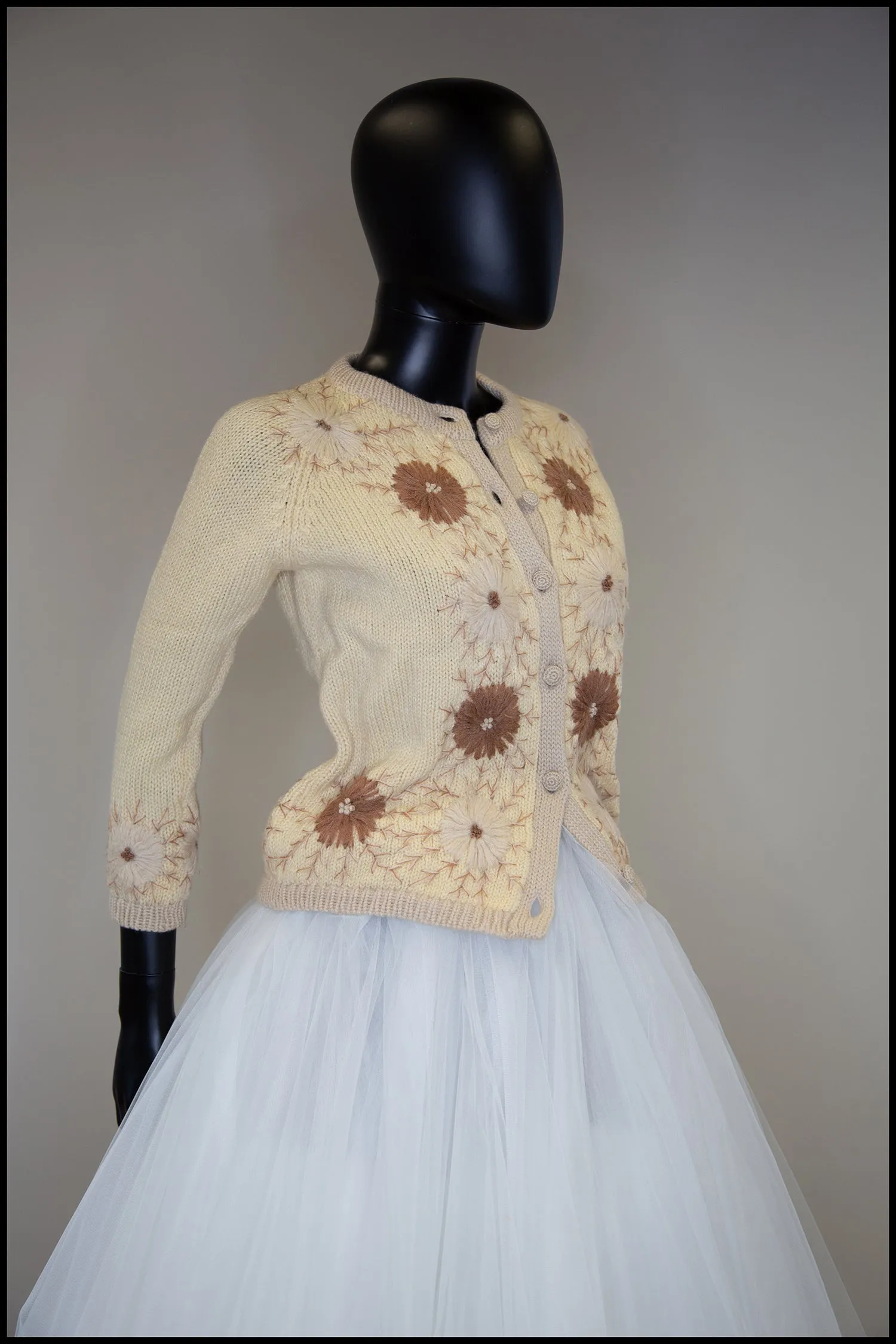 Vintage 1950s Cream Floral Embroidered Wool Cardigan